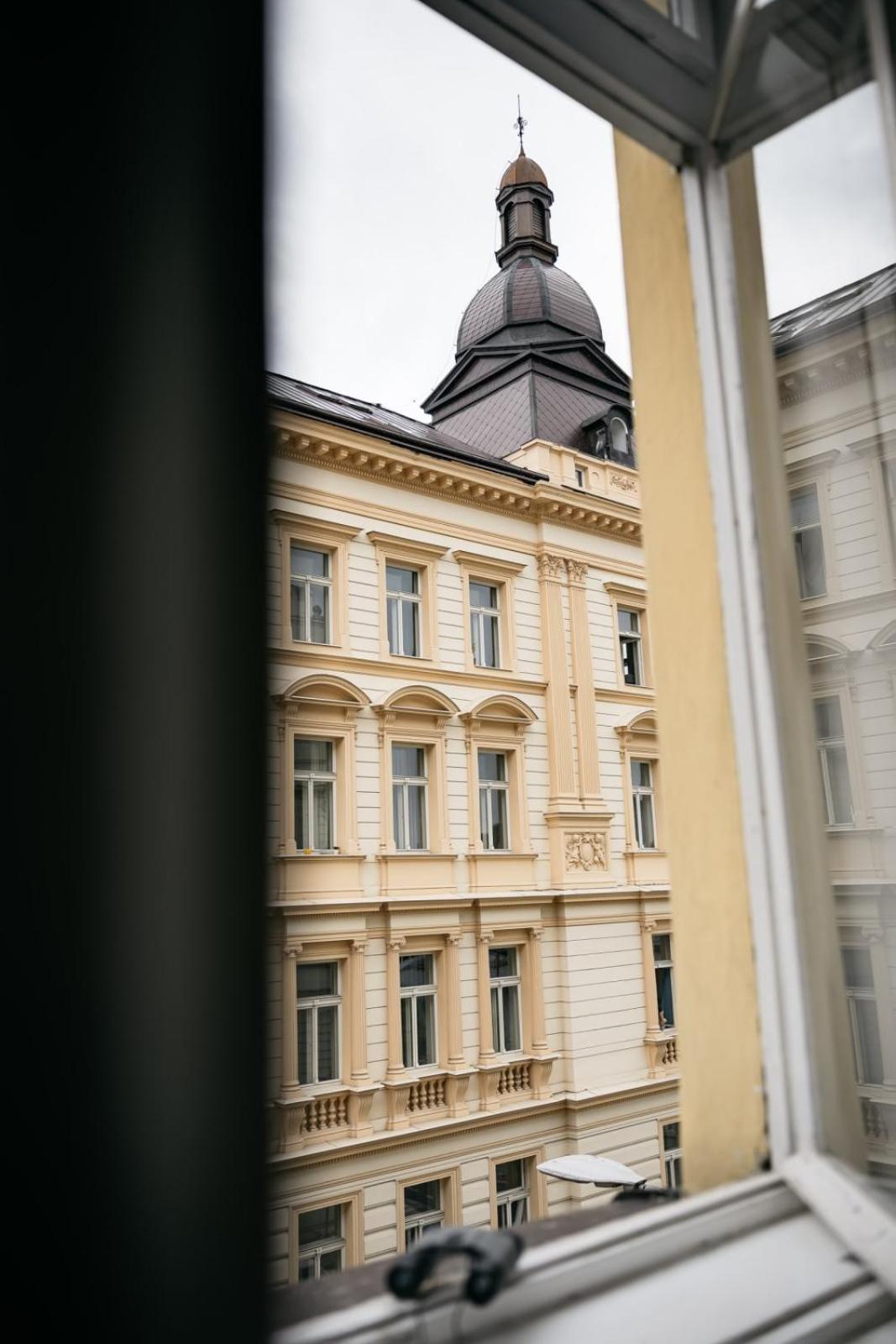 Comfortable And Cosy Apt A Few Steps From Dancing House And Naplavka Dance Prag Dış mekan fotoğraf